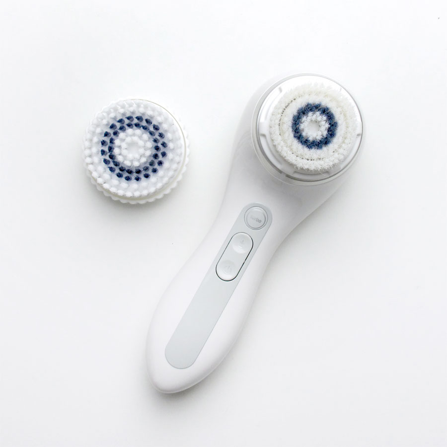 Clarisonic Smart Profile Sonic Skin Cleansing Brush Review